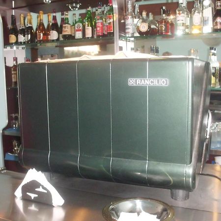 Hotel Lombardia Seveso エクステリア 写真