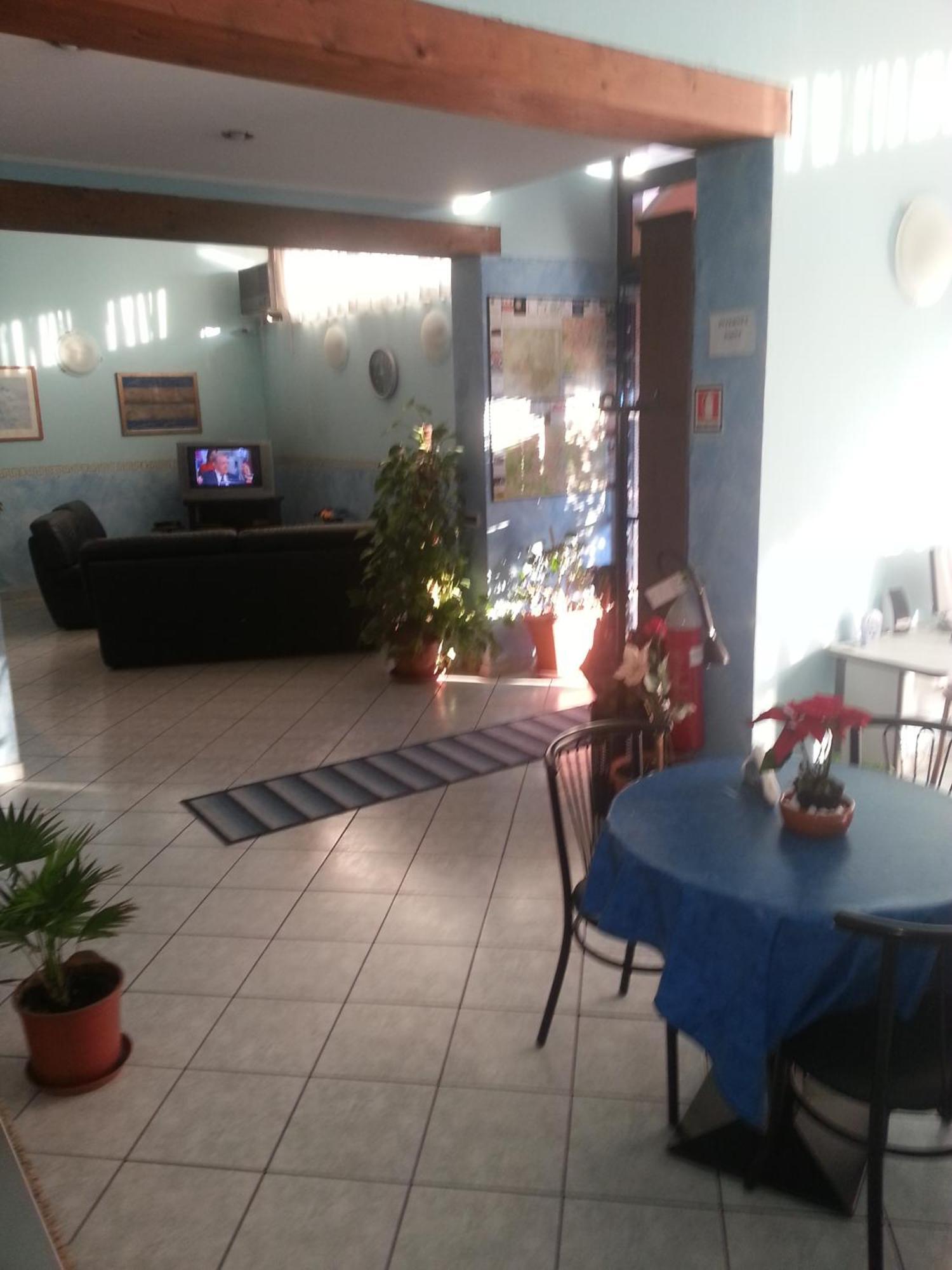 Hotel Lombardia Seveso エクステリア 写真