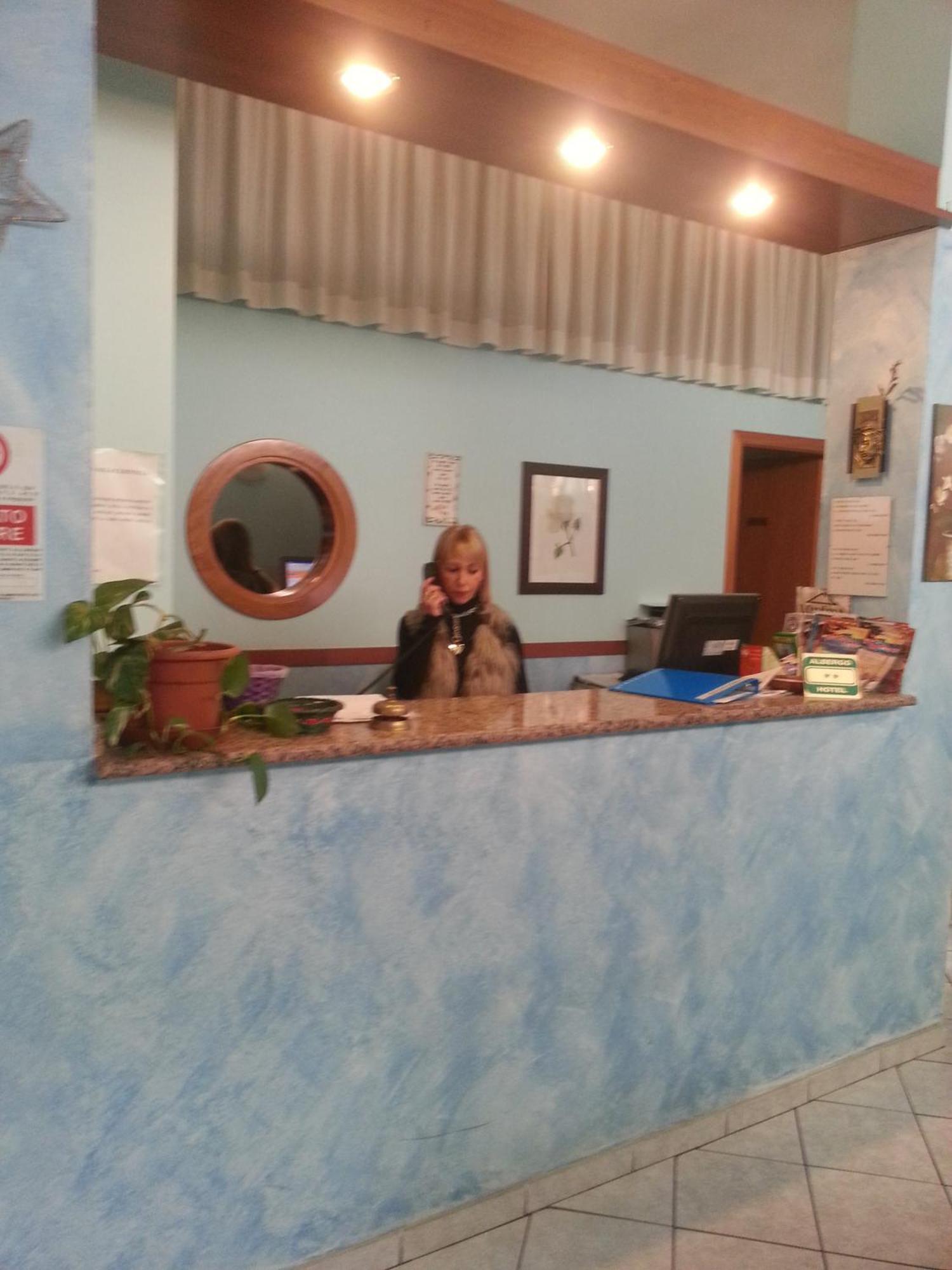 Hotel Lombardia Seveso エクステリア 写真