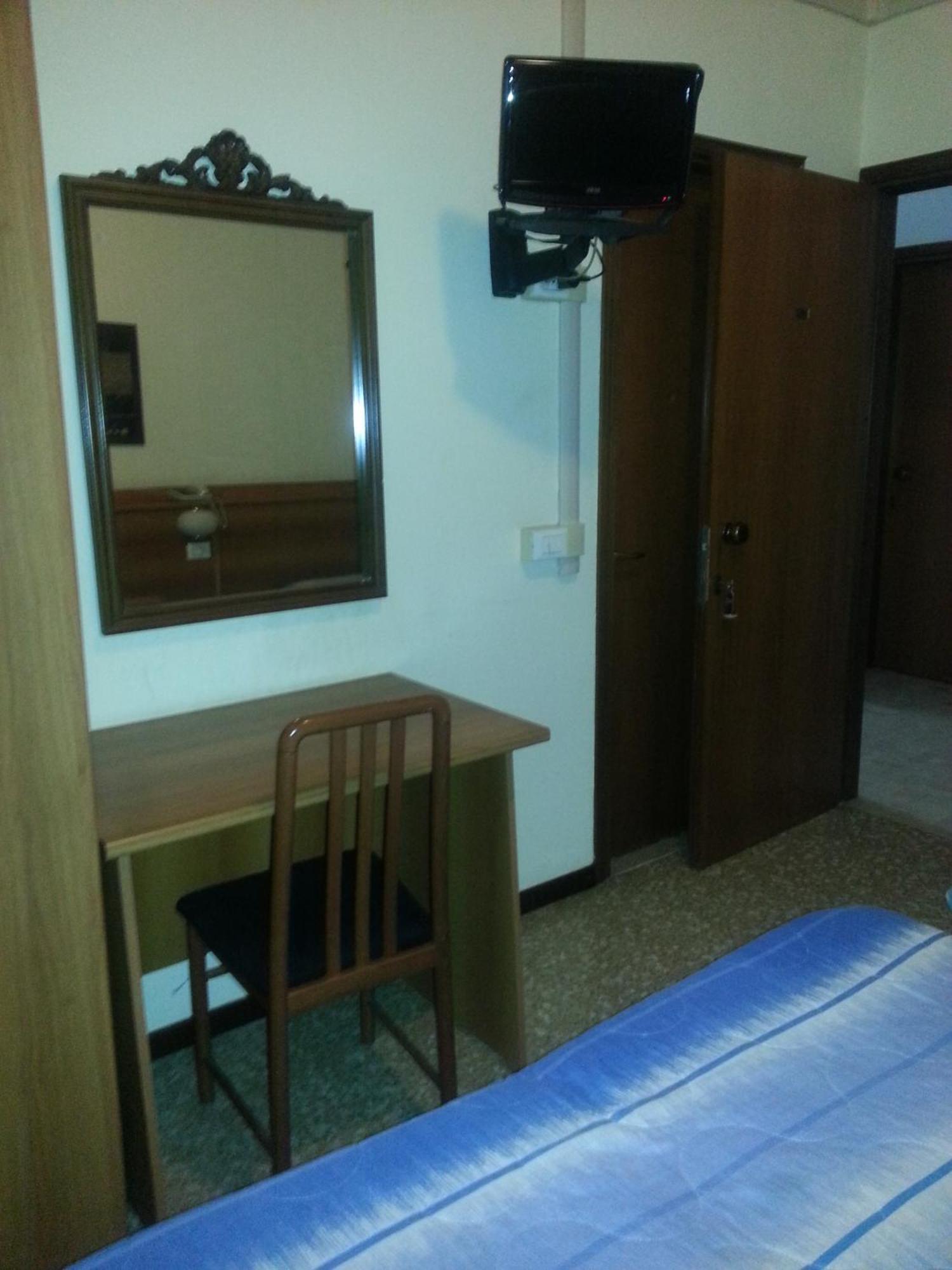 Hotel Lombardia Seveso エクステリア 写真