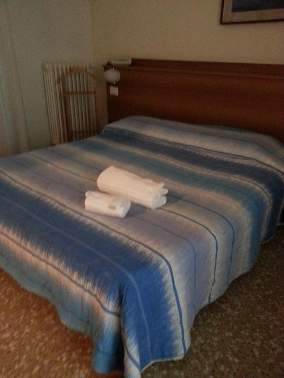 Hotel Lombardia Seveso 部屋 写真