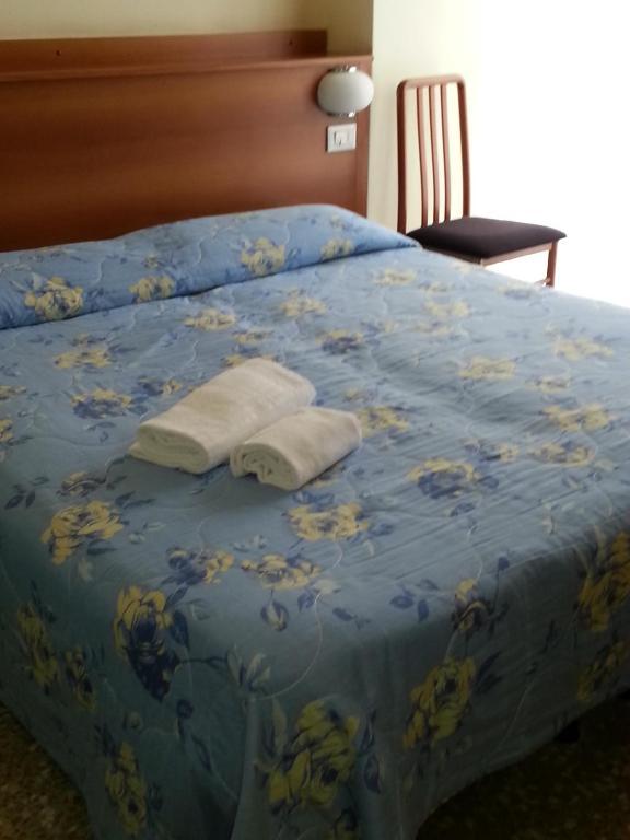 Hotel Lombardia Seveso エクステリア 写真