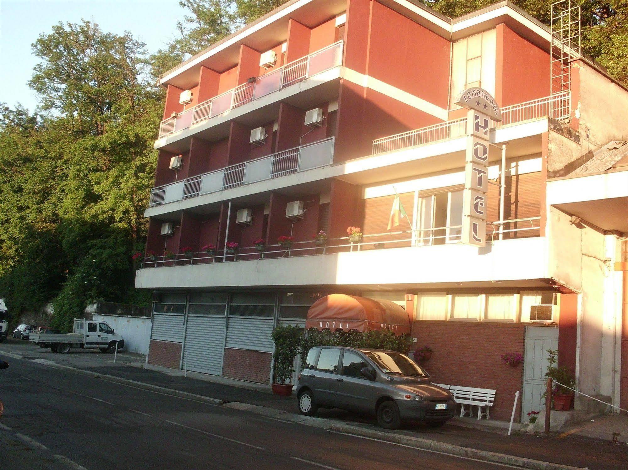 Hotel Lombardia Seveso エクステリア 写真